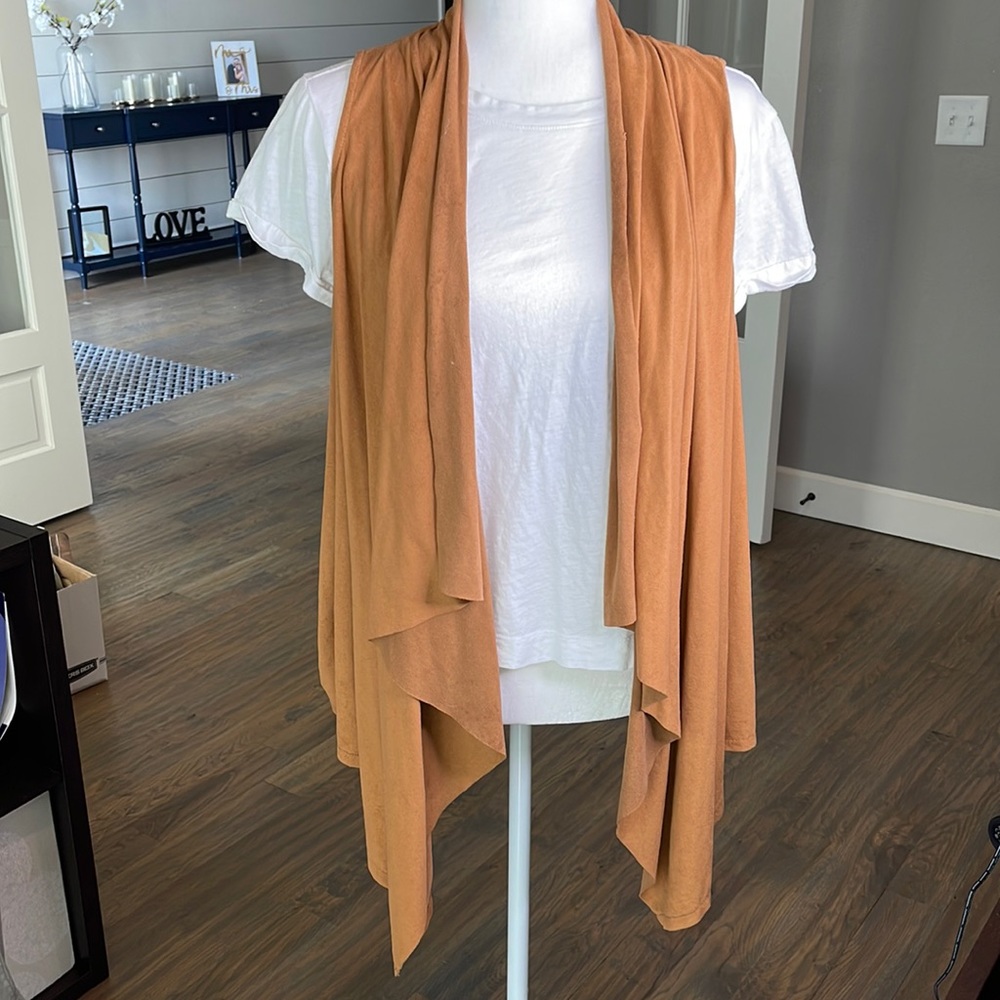 Carmel colored velvet like feel vest. Size 1X